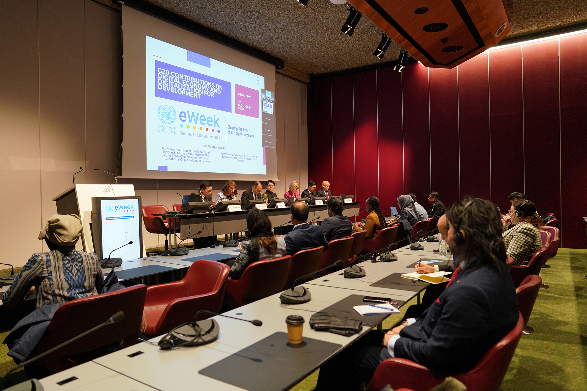 Farhan Kurnia Mayendri, the President Director of Vortech Corp gave a speech in the UNCTAD eWeek2023