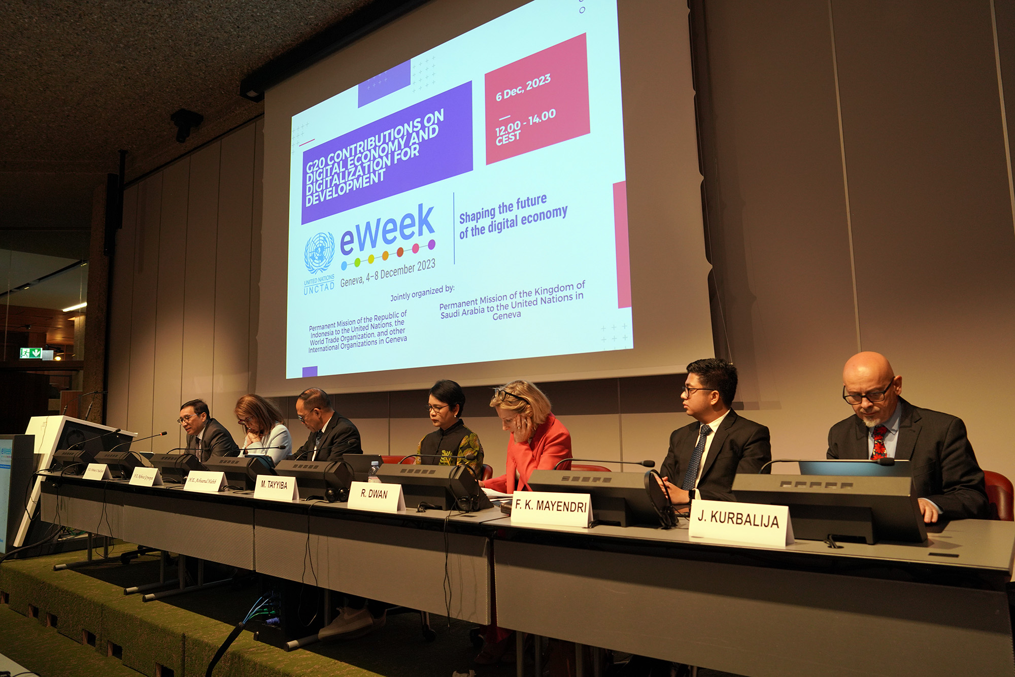 Farhan Kurnia Mayendri, the President Director of Vortech Corp gave a speech in the UNCTAD eWeek2023